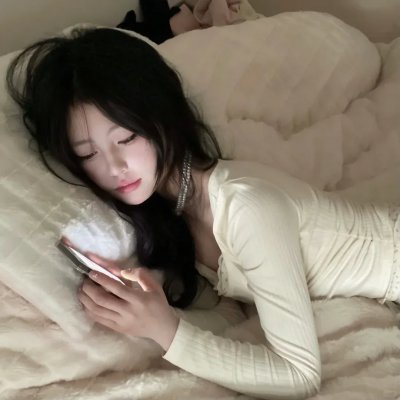 爱上小男人